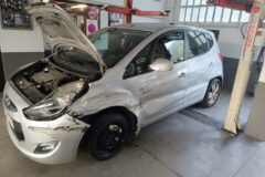 Coche siniestrado Hyundai para reparacion de carroceria